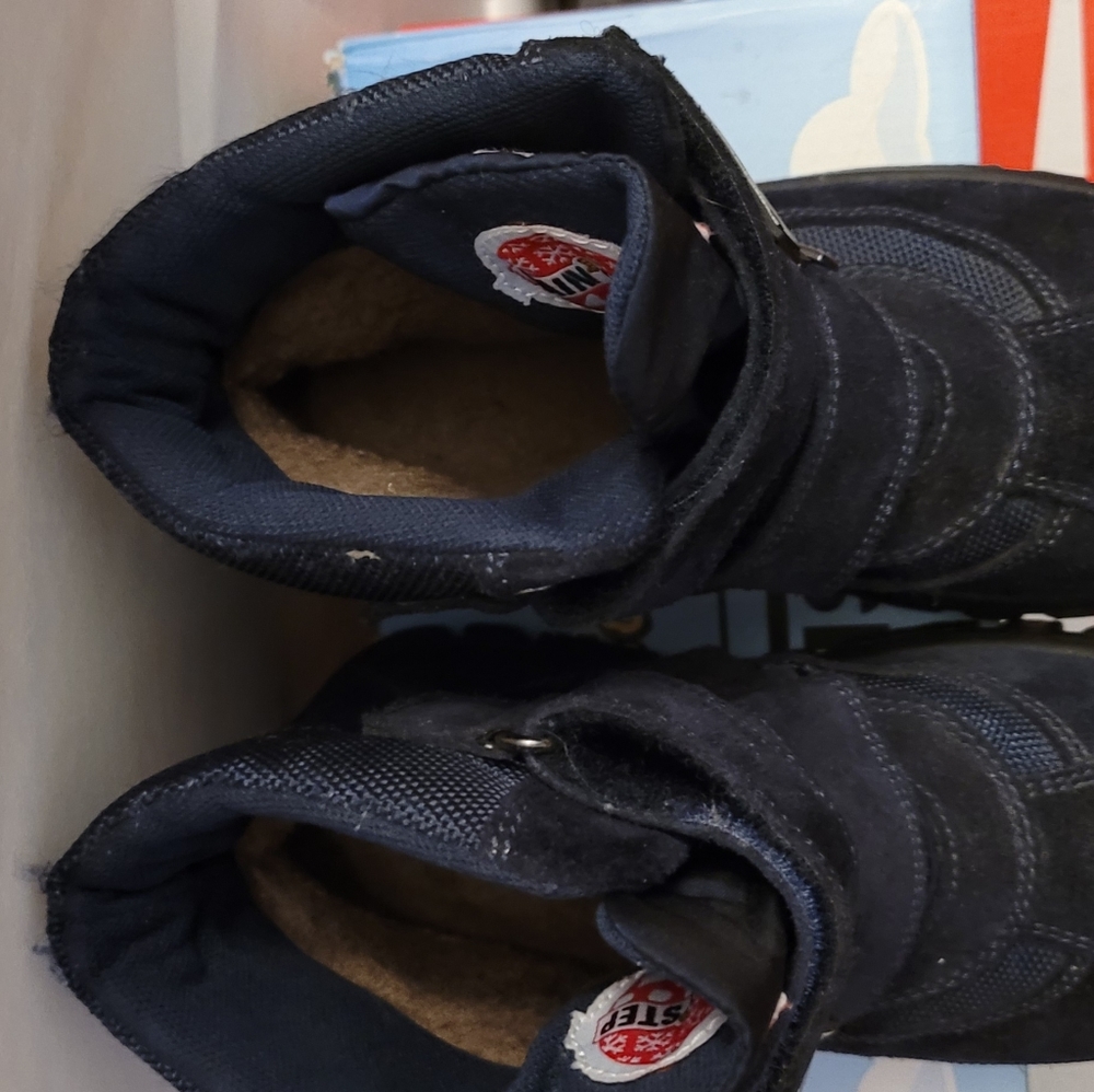 Kids boots